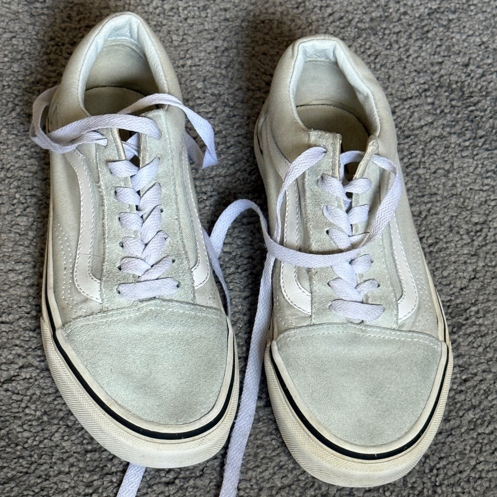 VANS OLD SKOOL SKATE SHOES. Gray/Green. Size 6.